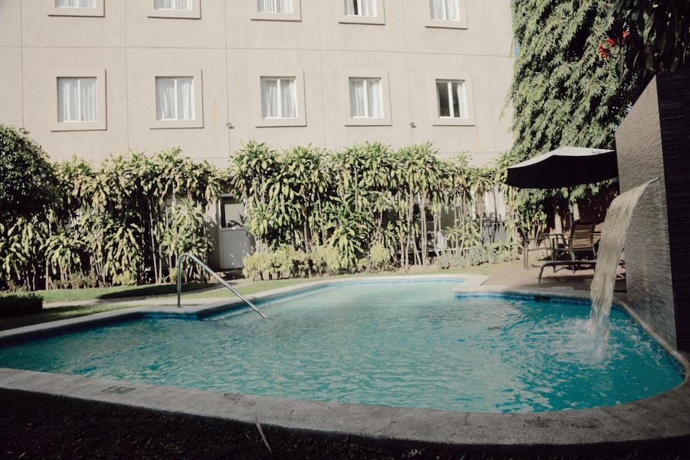 Hotel Gardenia Inn San Salvador Buitenkant foto