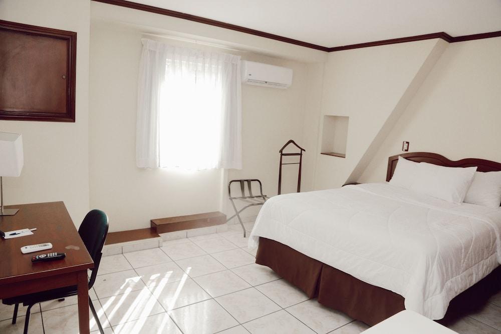 Hotel Gardenia Inn San Salvador Buitenkant foto