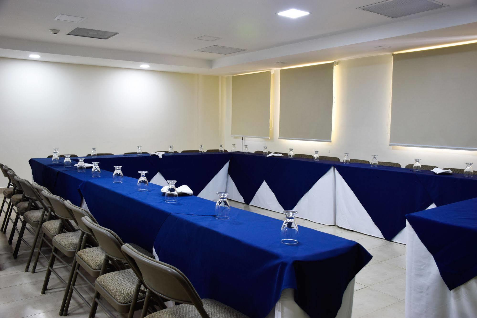 Hotel Gardenia Inn San Salvador Buitenkant foto